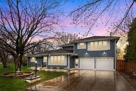 selling your house in West Islip