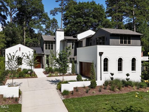 we buy home in Bay Shore